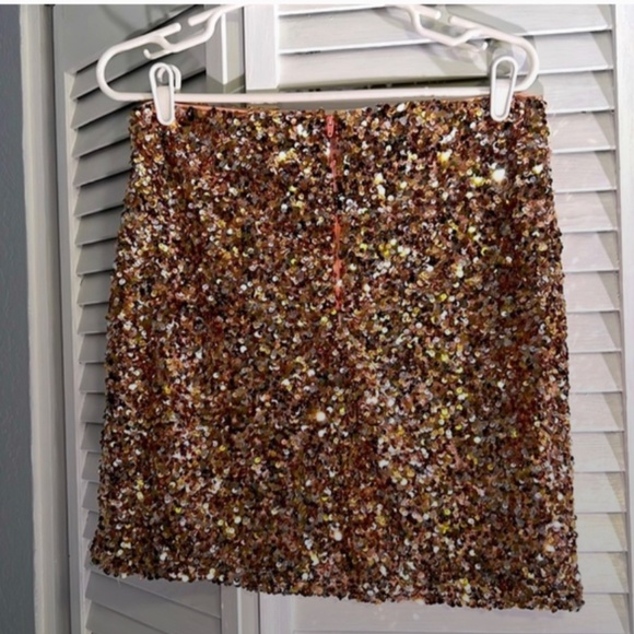 ASOS DESIGN sequin mini skirt in rose gold multi sequin SZ 10 - Picture 5 of 8
